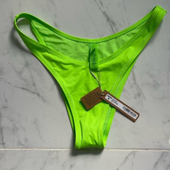 SKIMS bright neon green bikini set Size medium - Picture 7 of 12